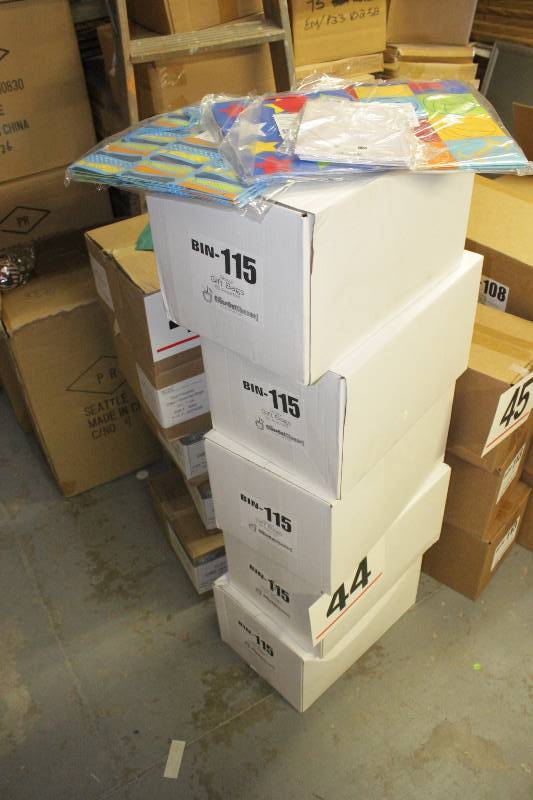 300 Assorted Glossy Berwick Gift Bags (5 cases of 60 per case)