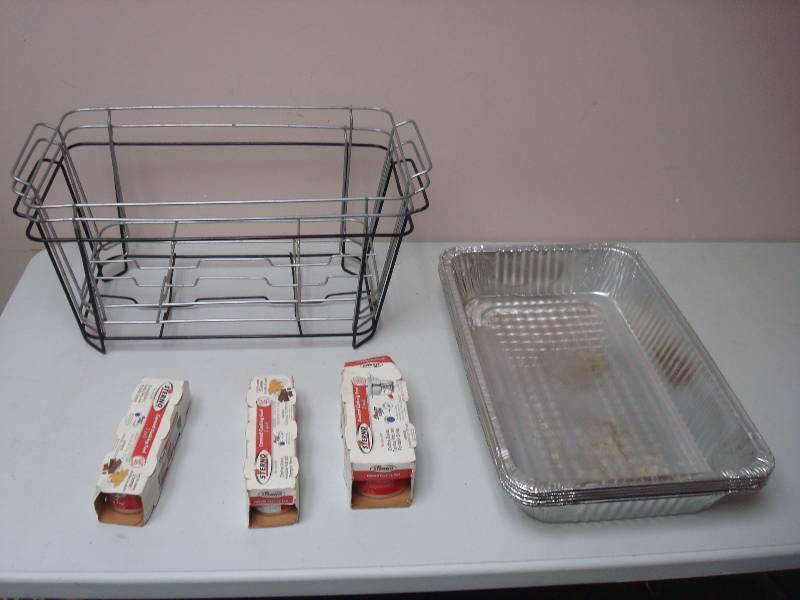 lot 70 image: Lot Of Food Warming Trays With Candles
