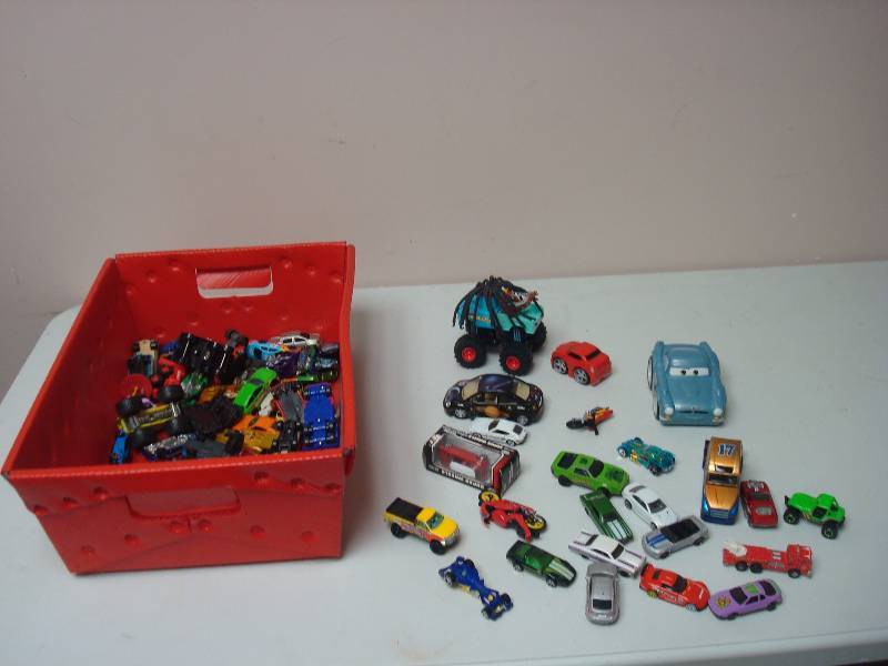 lot 93 image: Box With A Bunch Of Cars Around 50