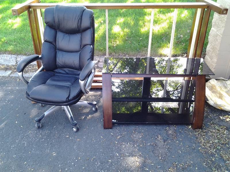 Executive Office Chair, 3-Tier Glass ShelfTV Media Stand 15x40x22