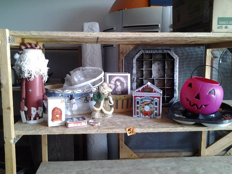 Christmas & Seasonal Decor