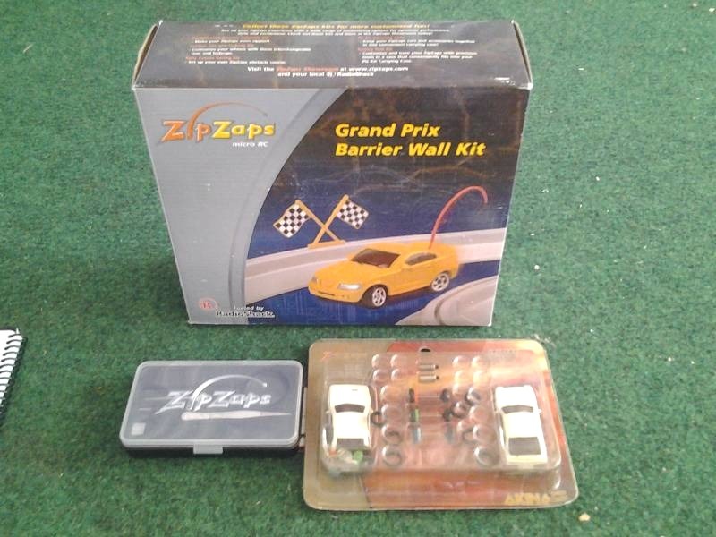 Zip-Zaps Grand Prix Barrier Wall Kit & Misc Related