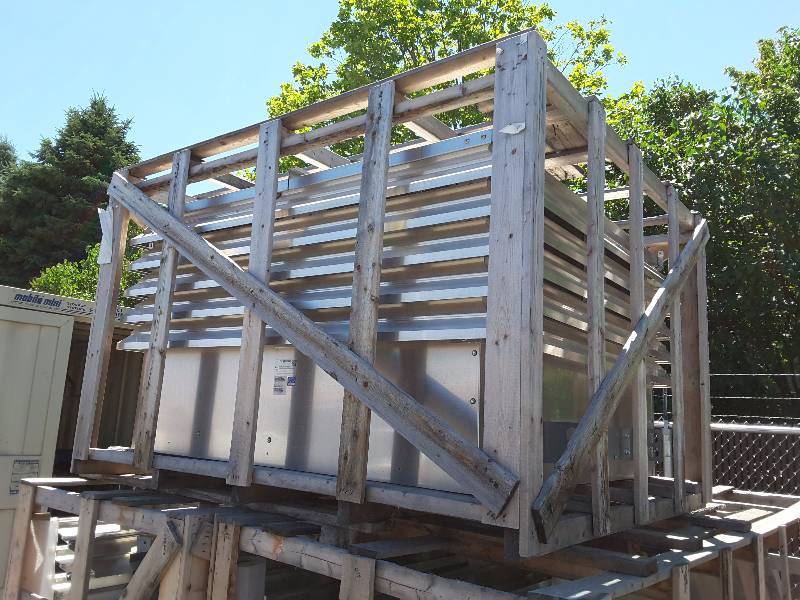 lot 3 image: Greenheck LSF-16-5 Filtered Louvered Roof Supply Unit