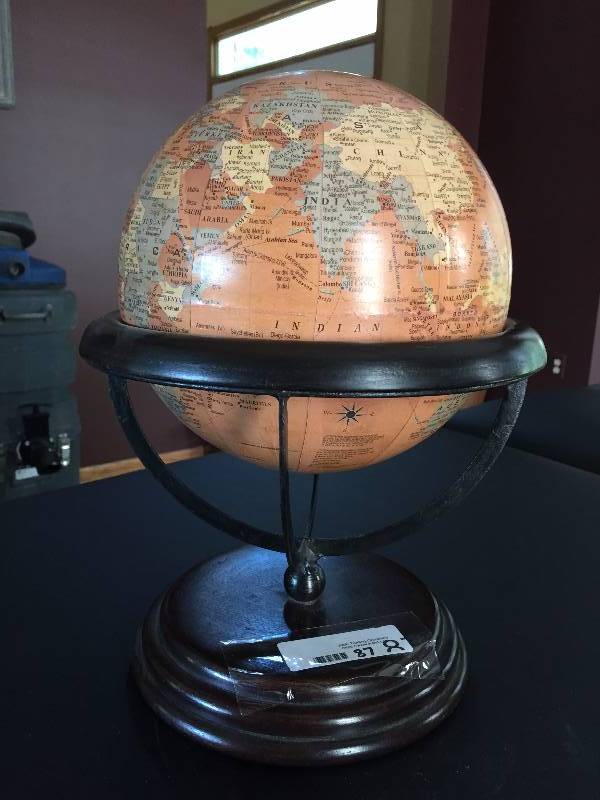 lot 87 image: 12 Tabletop World Globe - Made in India - Excellent
