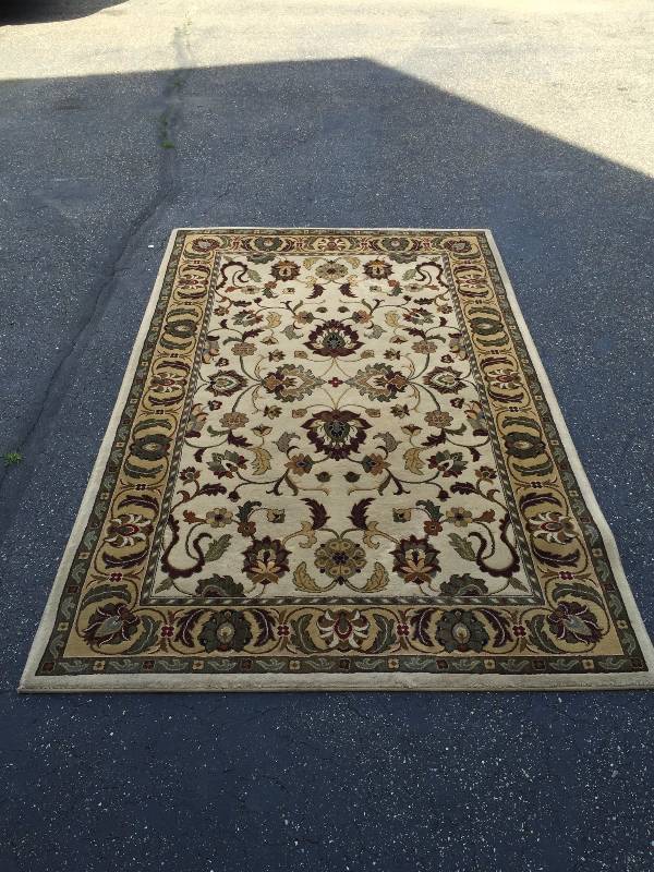 lot 65 image: WOW Pretty & Regal Persian 5 x 8 Wilton Area Rug Carpet Made In Turkey & Recently Professionally Cleaned