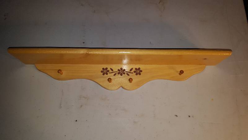 Homemade Wooden Decorative ShelfKey rack