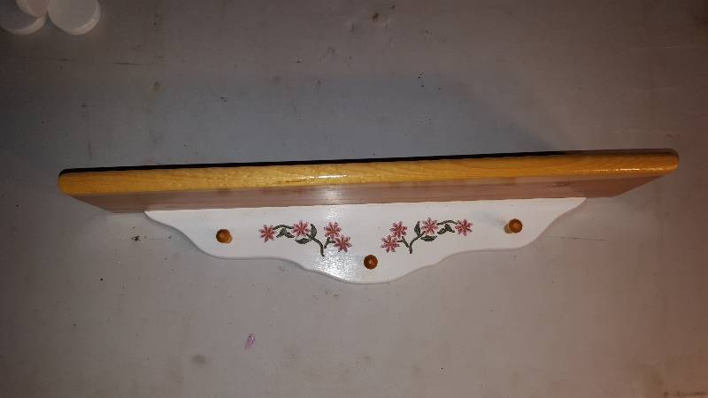 Homemade Wooden Decorative ShelfKey rack