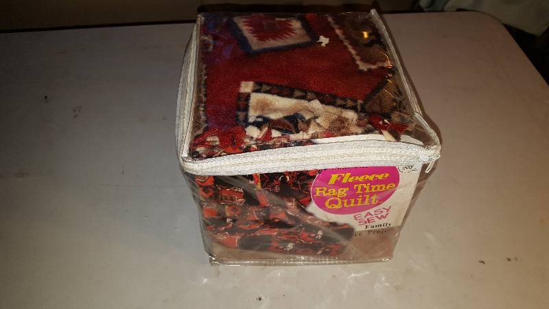Fleece Ragtime quilt.