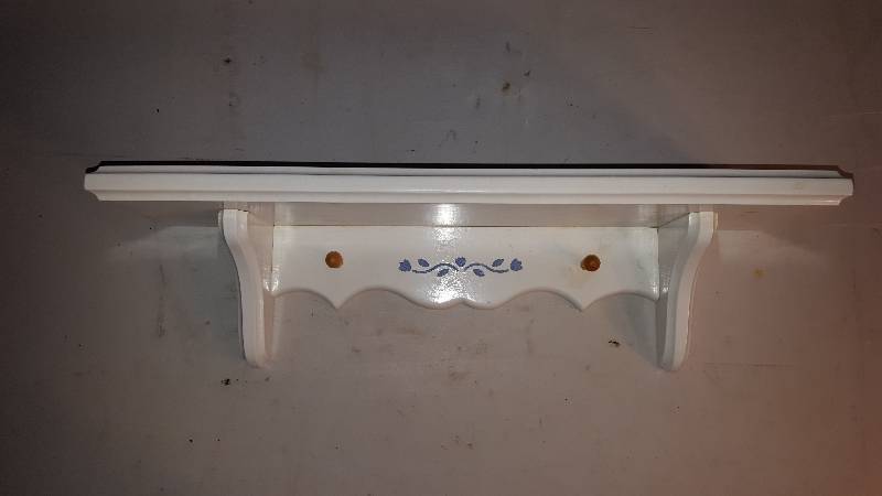 Homemade Wooden Decorative ShelfKey rack