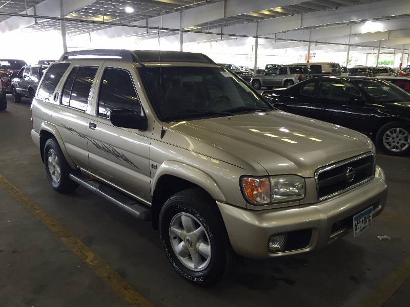 2002 Nissan Pathfinder LE 4x4