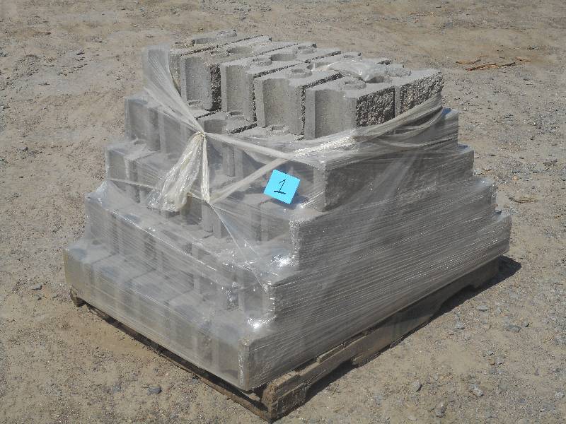 (1) Pallet Of Unused Inter-Locking Retaining Wall Block, Each Measures 9x7x6 Tall