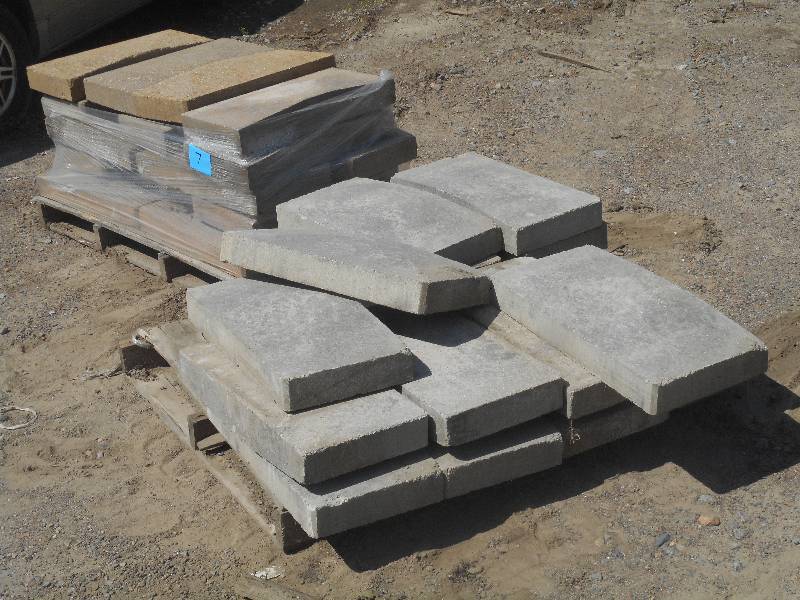 (2) Pallet Of Unused Retaining Wall...
