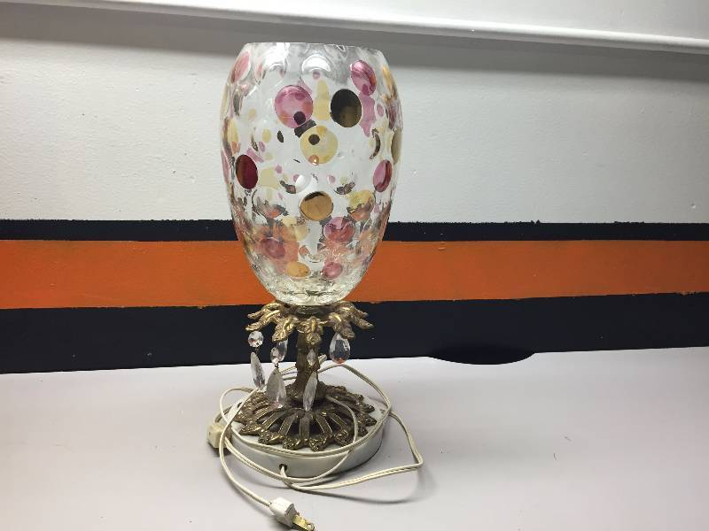 lot 3 image: DOLL LAMP GLASS LAMP
