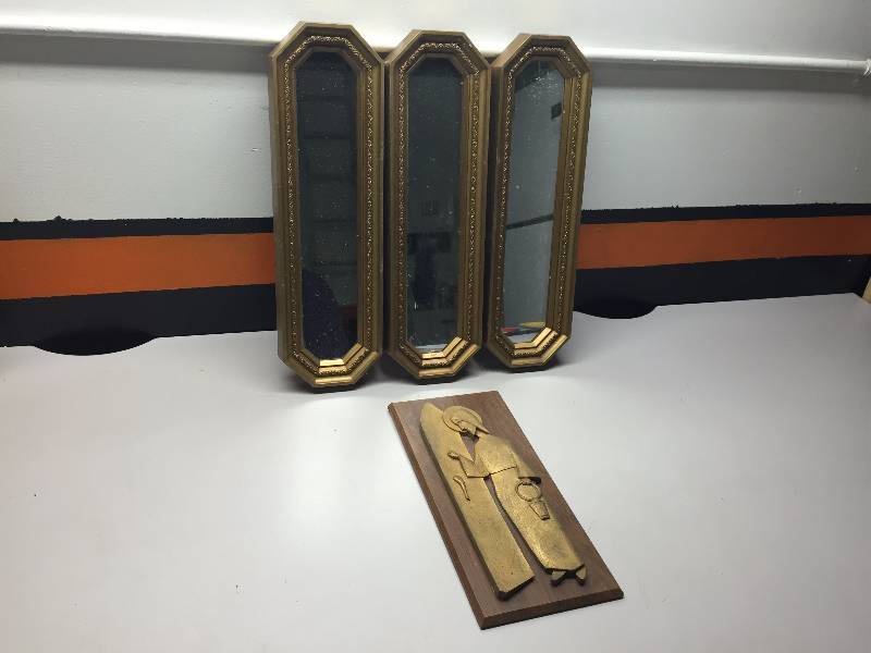 lot 4 image: ASSORTED PICTURES, PLAQUES AND MIRRORS