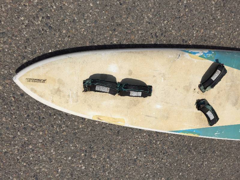 lot 22 image: 9 WIND SURFING BOARD