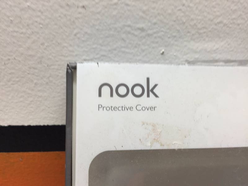 lot 32 image: K&N AIR FILTER, NOOK PROTECTIVE CASE, OWNERS MANUAL, STIHL CHAIN SAW OWNERS MANUAL