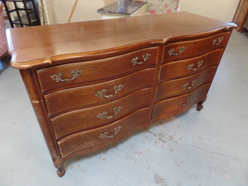 9 Drawer Dresser