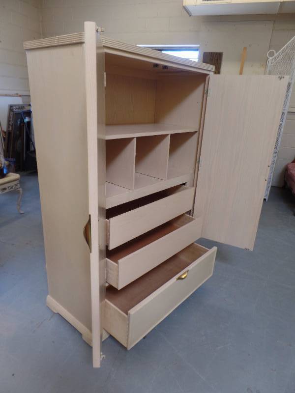 Armoire