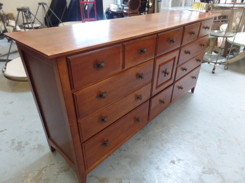 Thomasville Dresser Kan 293 Mighty Fine Furniture K Bid