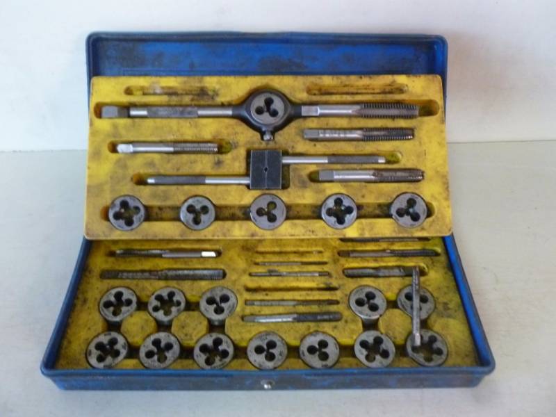 Tap And Die Set