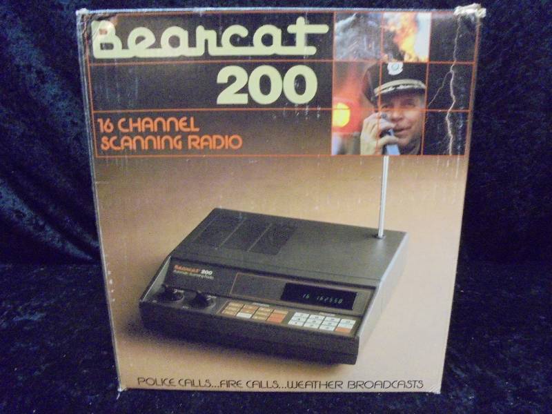 Bearcat 200 16 Channel Scanning Radio