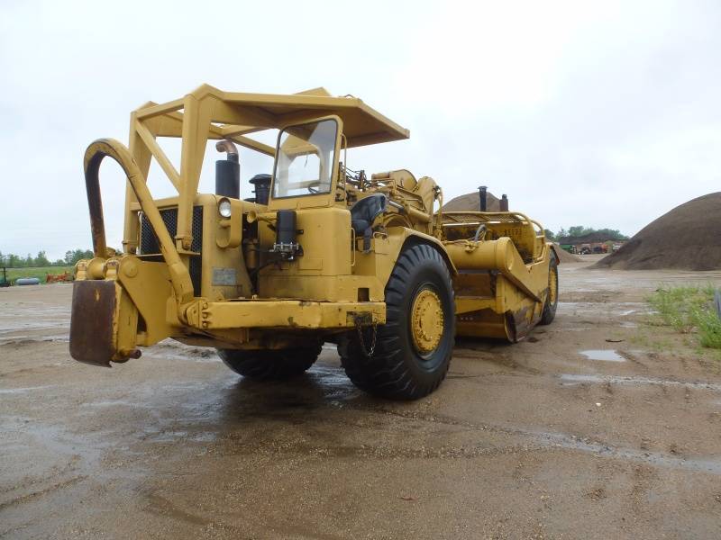 lot 10 image: Caterpillar 627 Scraper