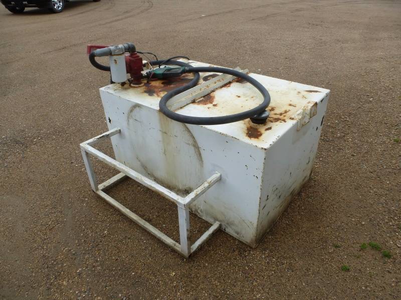 lot 27 image: Steel Truck Fuel Tank
