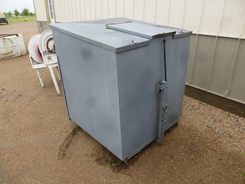 lot 29 image: Steel Garbage Box
