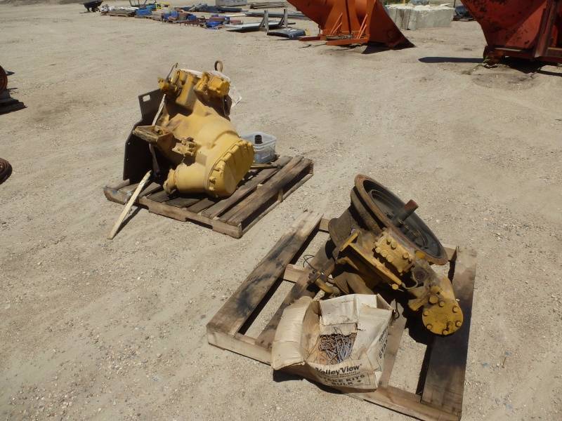 lot 94 image: Cat 627 Scraper Torque Converter