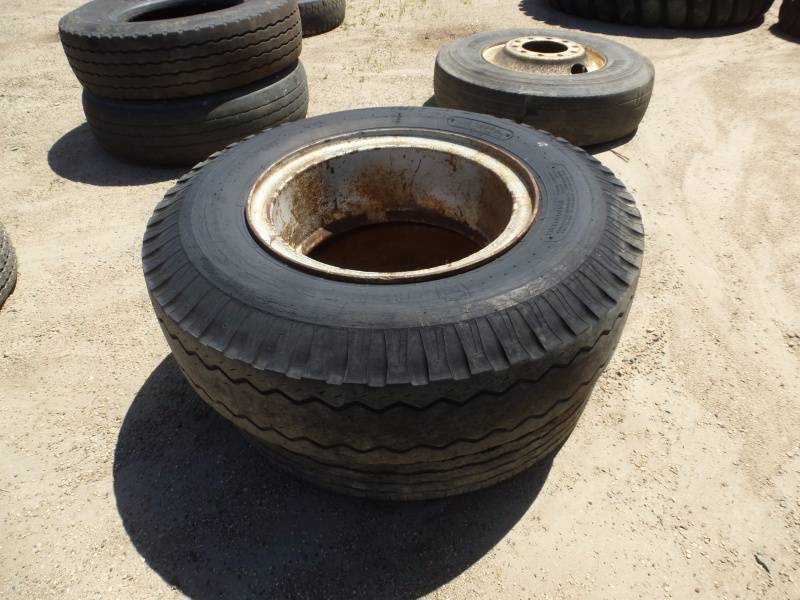 lot 109 image: Brigstone Tires & Rims