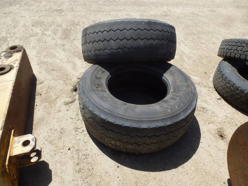 lot 118 image: Dunlop Tires