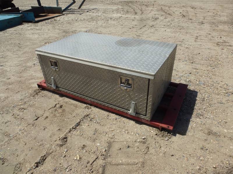 lot 152 image: Double access tool box