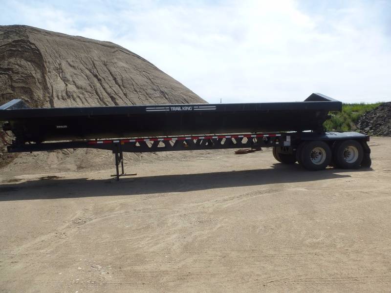 lot 17 image: 2013 Trail King Tandem Side Dump