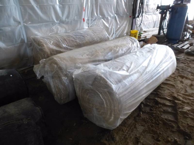 lot 171 image: Insulation rolls
