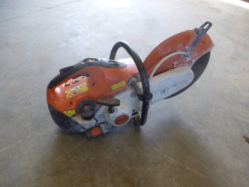lot 179 image: Stihl Mason Saw TS420