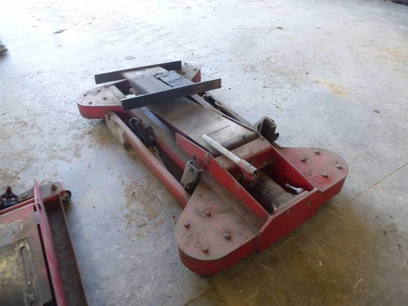 lot 181 image: Black Hawk Transmission Jack- Heavy Truck