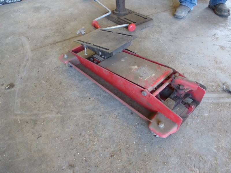 lot 183 image: ADT Transmission Jack
