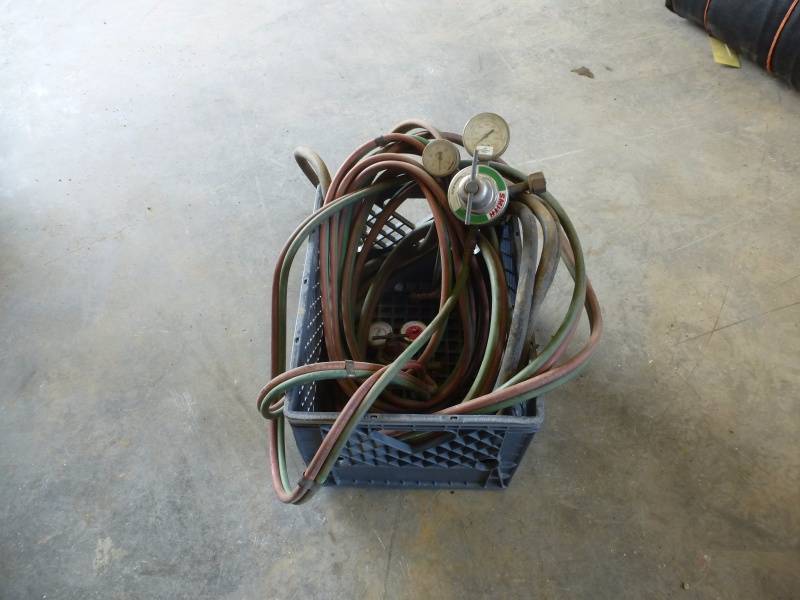 lot 197 image: Smith Acetylene gages & Hoses