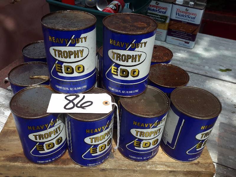 lot 86 image: 14 Cans Heavy Duty Trophy EDO OIL.. Full  Vintage Wood Crate