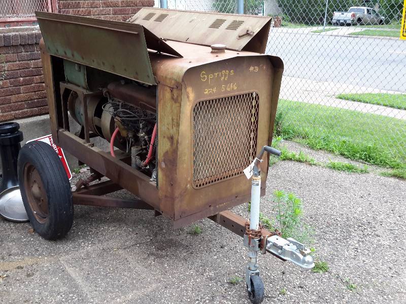 lot 14 image: Westinghouse Welder Generator.. No Battery.. This ran when taken out of service.  Put a battery in and it should run fine.
