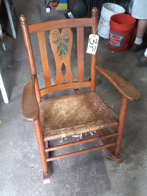lot 37 image: Nice Solid Maple Rocker.. Needs new Cane on Seat
