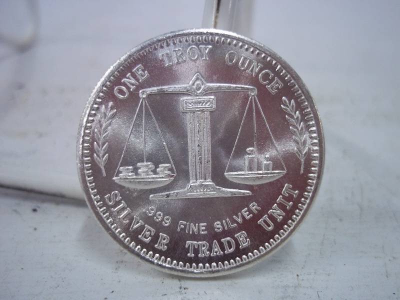 lot 25 image: One Troy Ounce .999 Fine Silver
