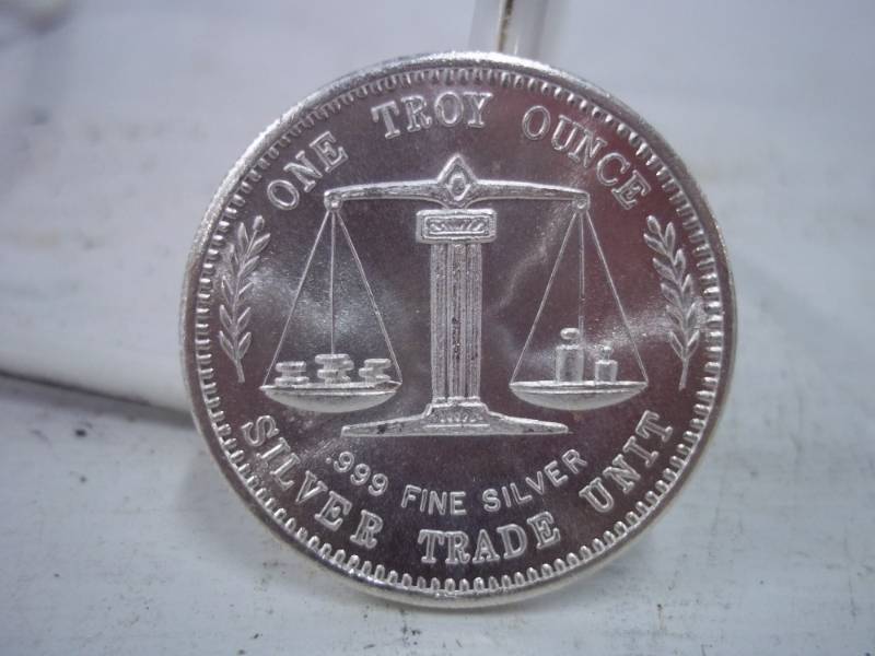 lot 26 image: One Troy Ounce .999 Fine Silver