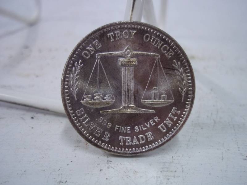 lot 28 image: One Troy Ounce .999 Fine Silver