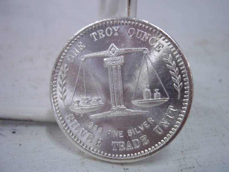 lot 30 image: One Troy Ounce .999 Fine Silver