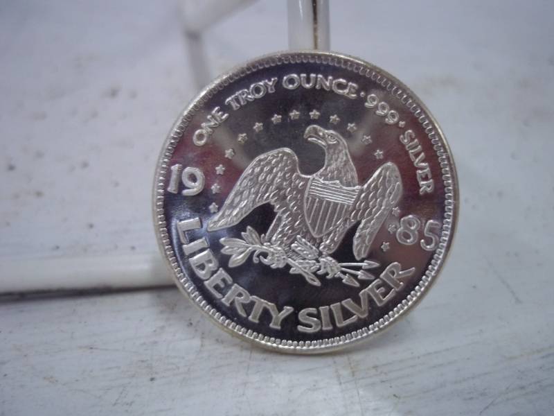 lot 61 image: One Troy Ounce .999 Fine Silver