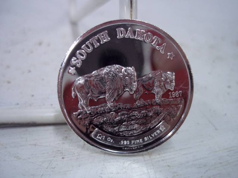 lot 67 image: South Dakota One Troy Ounce .999 Fine Silver
