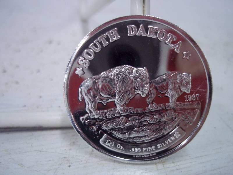 lot 70 image: South Dakota One Troy Ounce .999 Fine Silver
