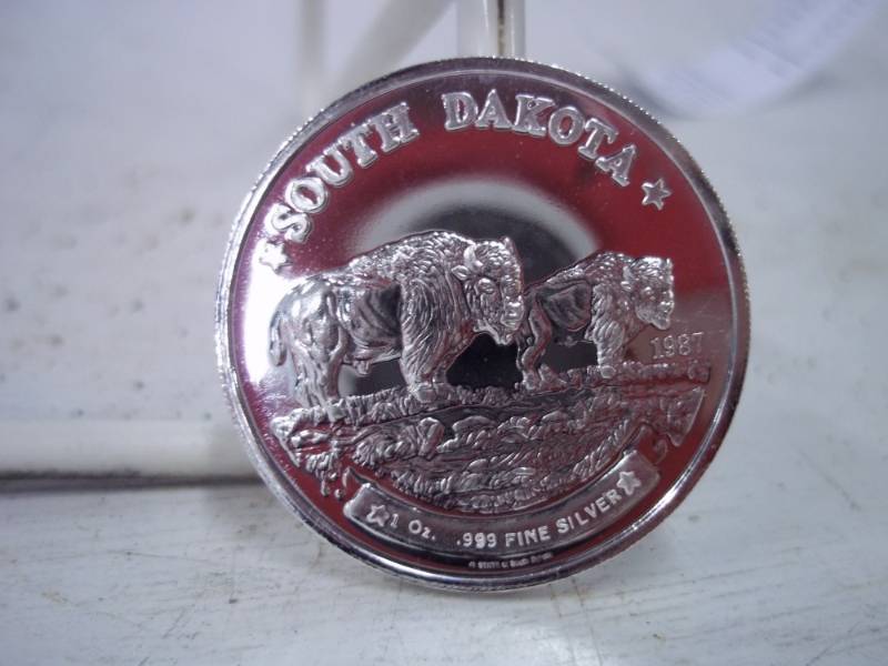 lot 72 image: South Dakota One Troy Ounce .999 Fine Silver