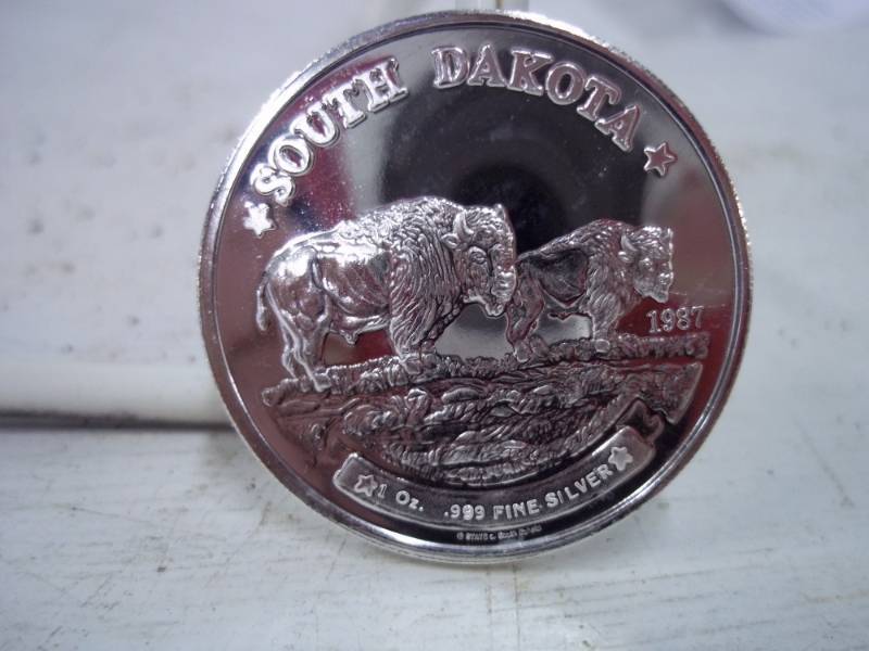 lot 77 image: South Dakota One Troy Ounce .999 Fine Silver